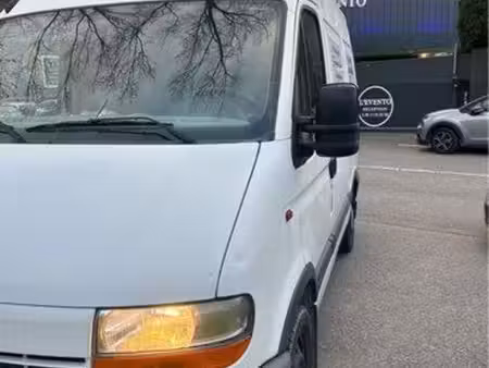 Renault Master 2.5 dCi 115