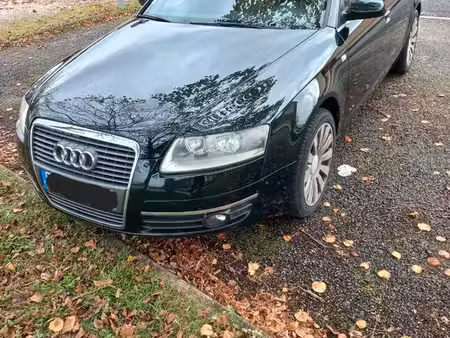 Audi A6 V6 2.4 T 150