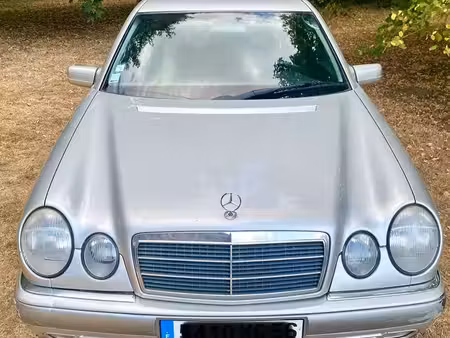 Mercedes-Benz Classe E E 200 136 Elegance