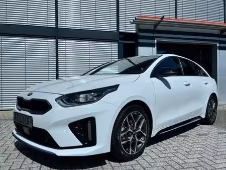 Kia Ceed 1.6 CRDi 136 GT Line