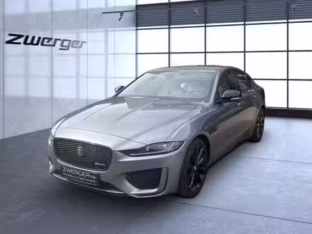 Jaguar XE D200 2.0 204 R-Dynamic Black 4x4