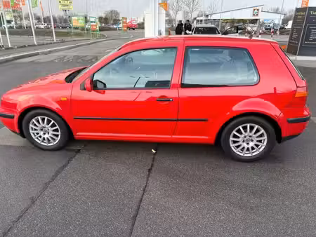 Volkswagen Golf 1.4 75 Base
