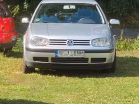 Volkswagen Golf 1.4 75 Base