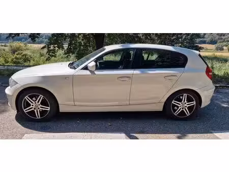 BMW Série 1 118i 2.0 143