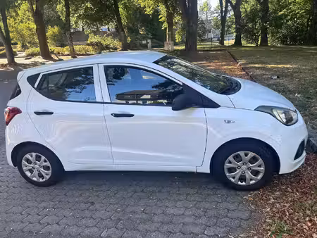 Hyundai i10 1.0 66 Intro Edition