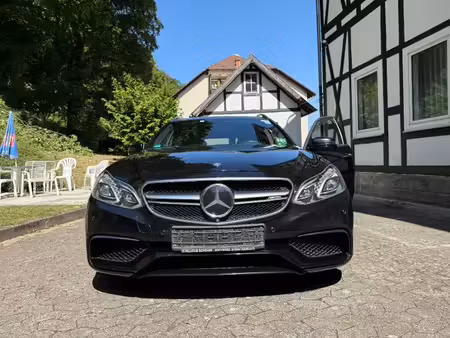 Mercedes-Benz Classe E E 63 AMG V8 5.5 557 4Matic