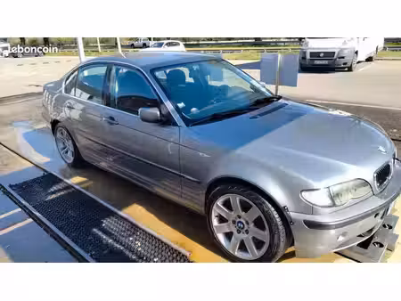 BMW Série 3 330d 3.0 204