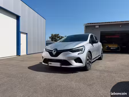 Renault Clio E-Tech 1.6 145 Evolution