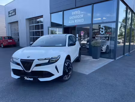 Alfa Romeo Junior Ibrida 1.2 136