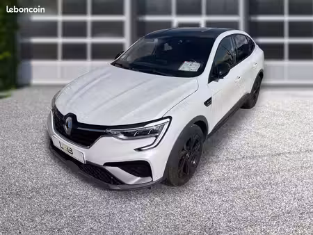 Renault Arkana E-Tech 1.6 145 RS Line