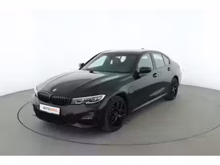 BMW Série 3 330e 2.0 252