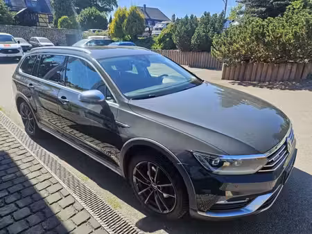 Volkswagen Passat 2.0 TSI 220 4Motion