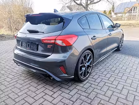 Ford Focus ST 2.3 280
