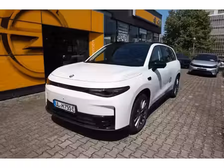 Leapmotor C10 