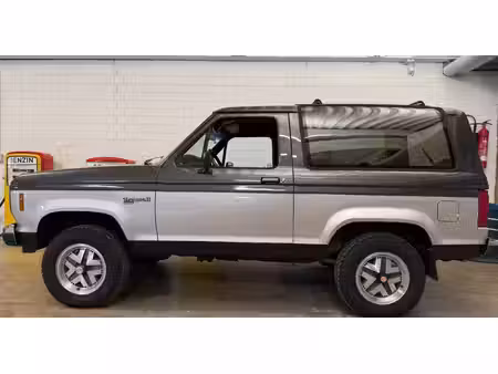 Ford Bronco 