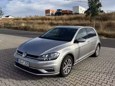 Volkswagen Golf 1.0 TSI 110 Confortline
