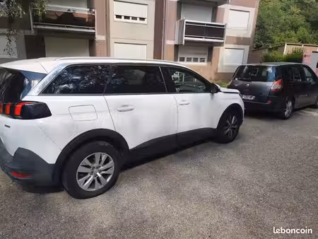 Peugeot 5008 1.2 130
