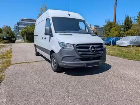 Mercedes-Benz Sprinter 211 2.1 163