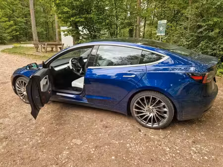 Tesla Model 3 Grande Autonomie