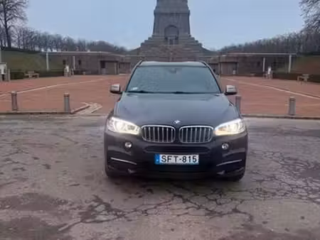 BMW X5 M50d 3.0 381