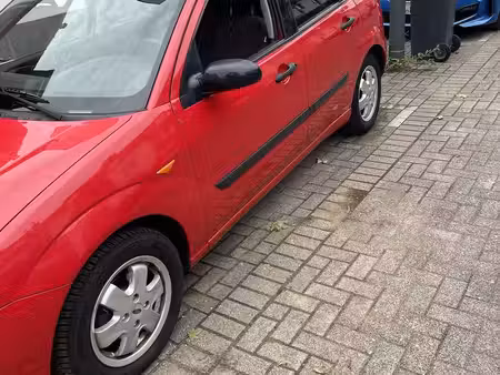 Ford Focus 1.6 100