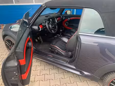 Mini Cabrio John Cooper Works 1.6 211