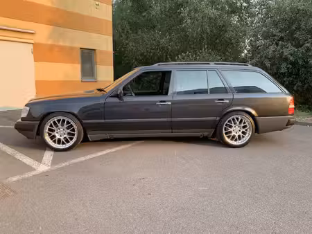Mercedes-Benz Classe E E 230