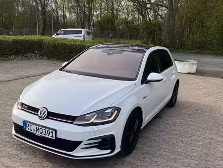 Volkswagen Golf GTI 2.0 TSI 245 Performance