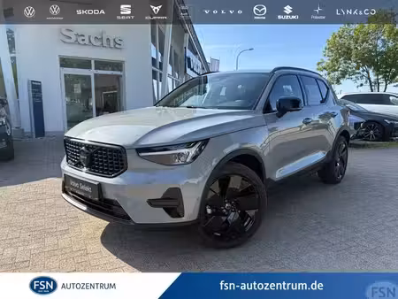 Volvo XC40 B3 2.0 163 Black Edition