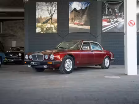 Daimler Double Six 
