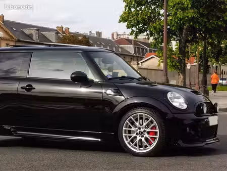 Mini Cabrio John Cooper Works 1.6 211