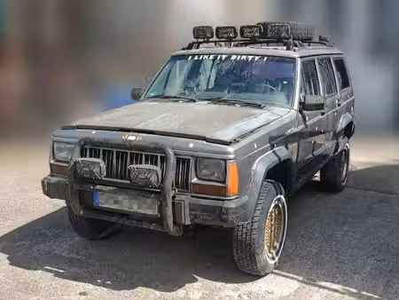 Jeep Cherokee V6 4.0 115