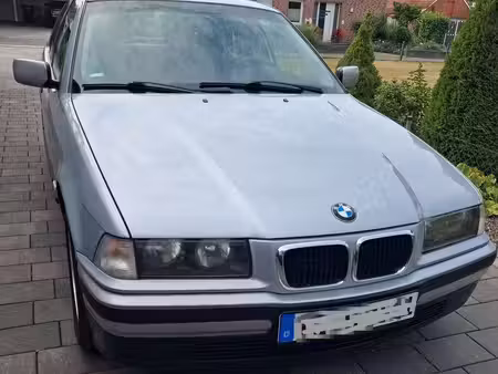 BMW Série 3 318i 1.9 118