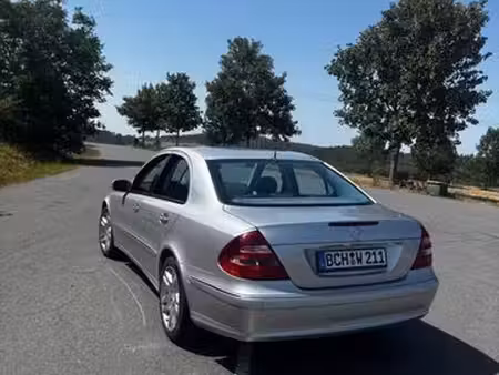 Mercedes-Benz Classe E E 500 V8 5.0 Avantgarde 4Matic