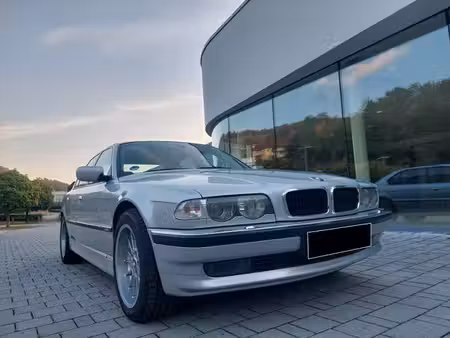 BMW Série 7 740i 4.0 286