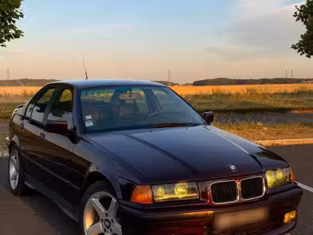 BMW Série 3 318i 1.8 115