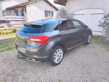 DS 5 1.6 HDi 120