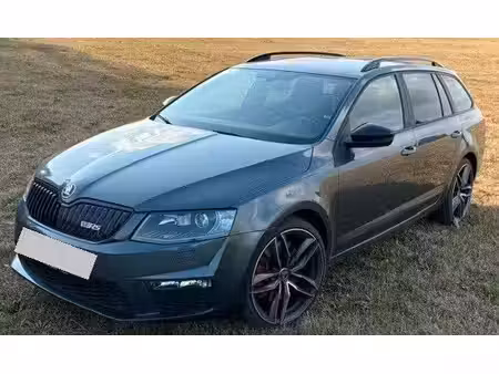 Škoda Octavia RS 2.0 TSI 220