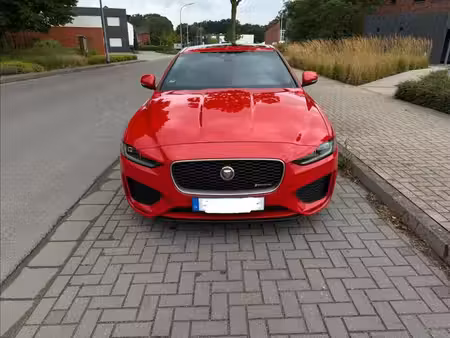 Jaguar XE D180 2.0 180 R Dynamic SE