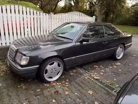 Mercedes-Benz Classe E 300 E Sportline