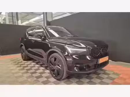 Volvo XC40 B3 2.0 163 Black Edition