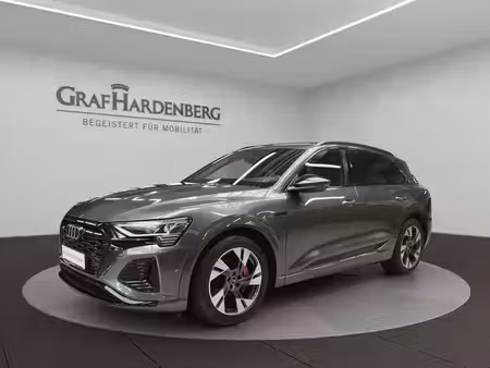 Audi Q8 55 408 S line quattro