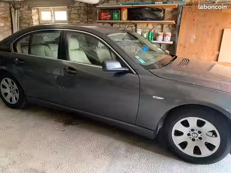 BMW Série 7 730d 3.0 231