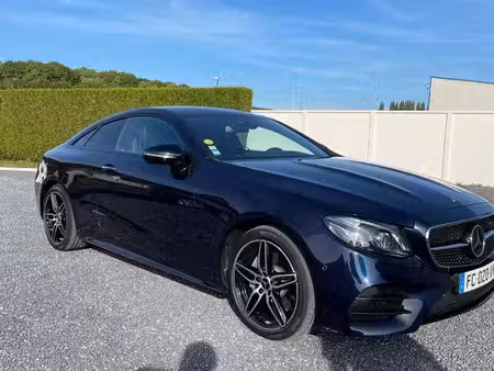 Mercedes-Benz Classe E E 220 AMG Line