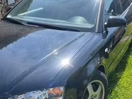 Audi A4 2.0 S line