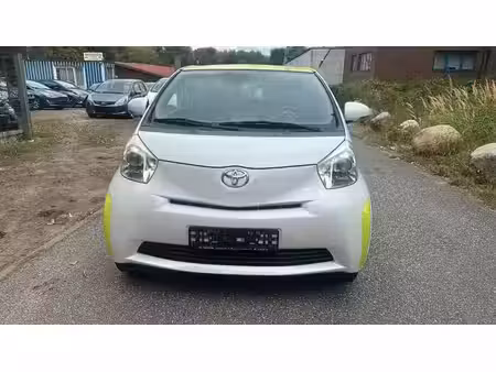 Toyota IQ 1.0 VTi 68