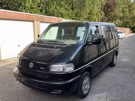 Volkswagen Transporter T4 2.5 TDI 102