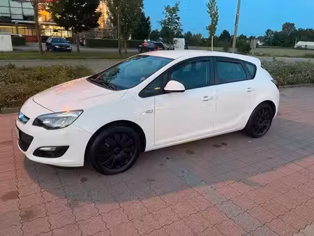 Opel Astra 1.6 200 Selection