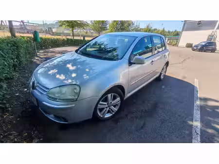 Volkswagen Golf 1.6 102 Tour