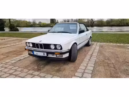BMW Série 3 325i